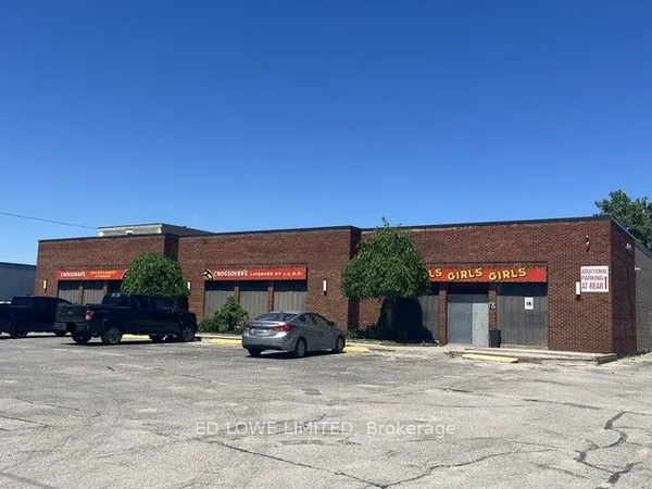 428 Dunlop Street W