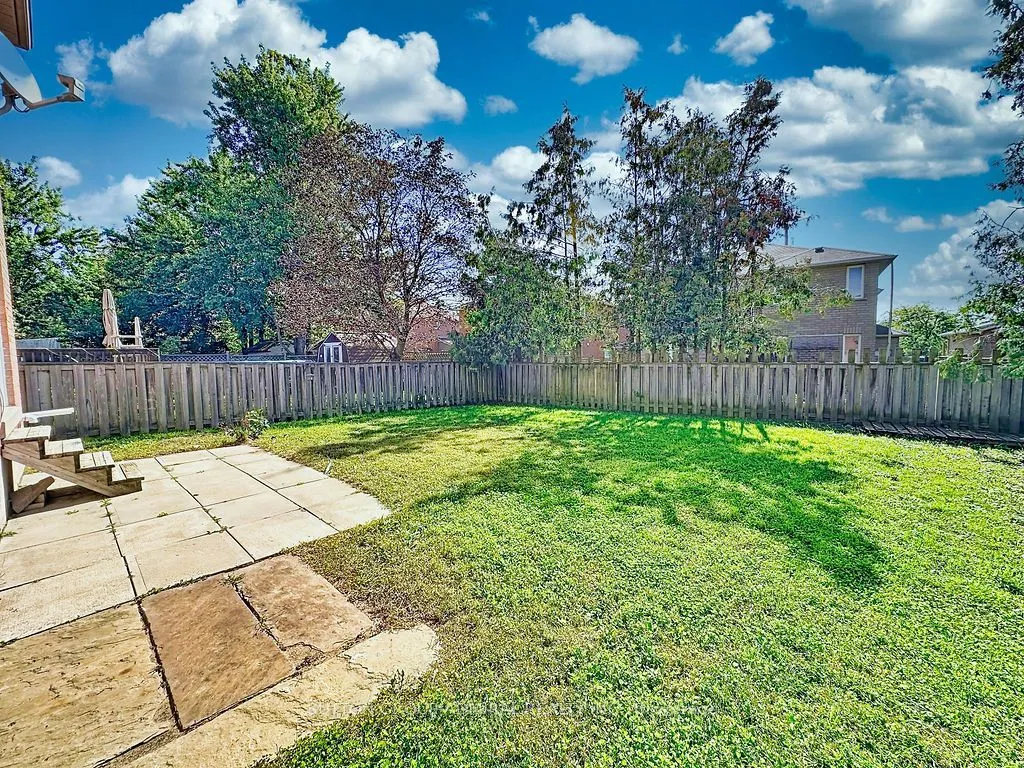 65 Delaney Crescent — photo 15