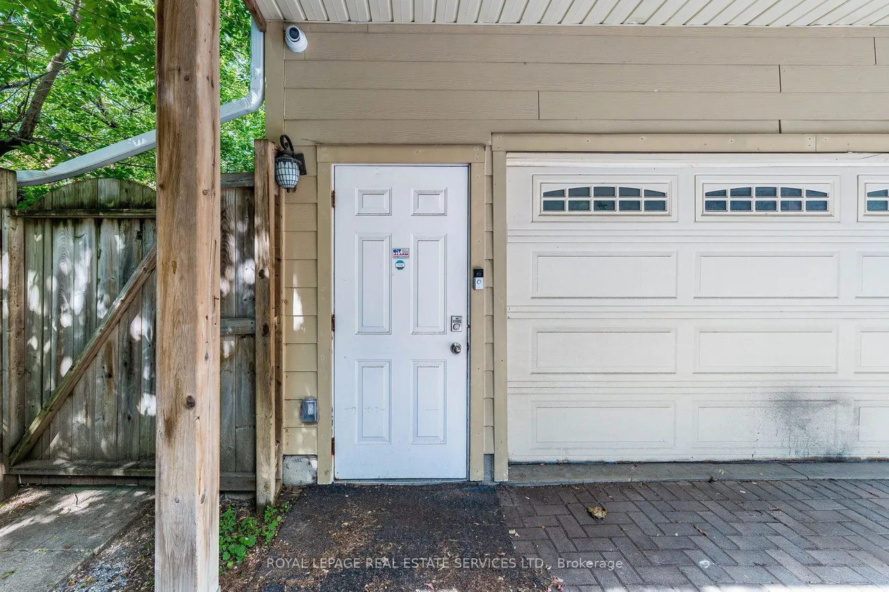 100 Essa Road — photo 62