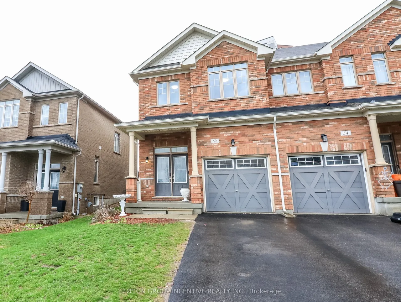 52 Snelgrove Crescent
