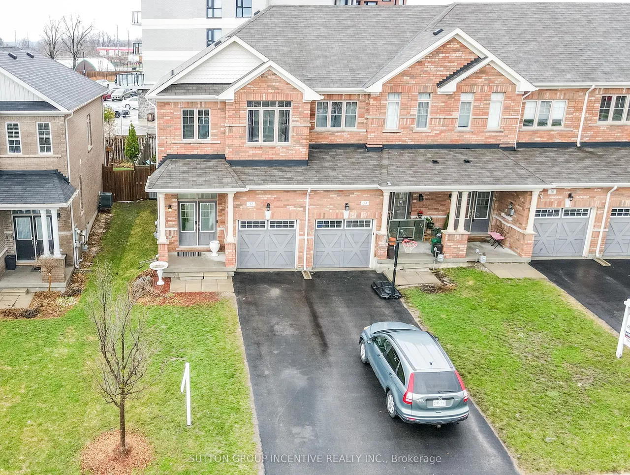 52 Snelgrove Crescent — photo 2