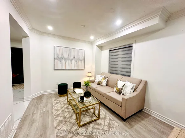 39 Laidlaw Drive — photo 2
