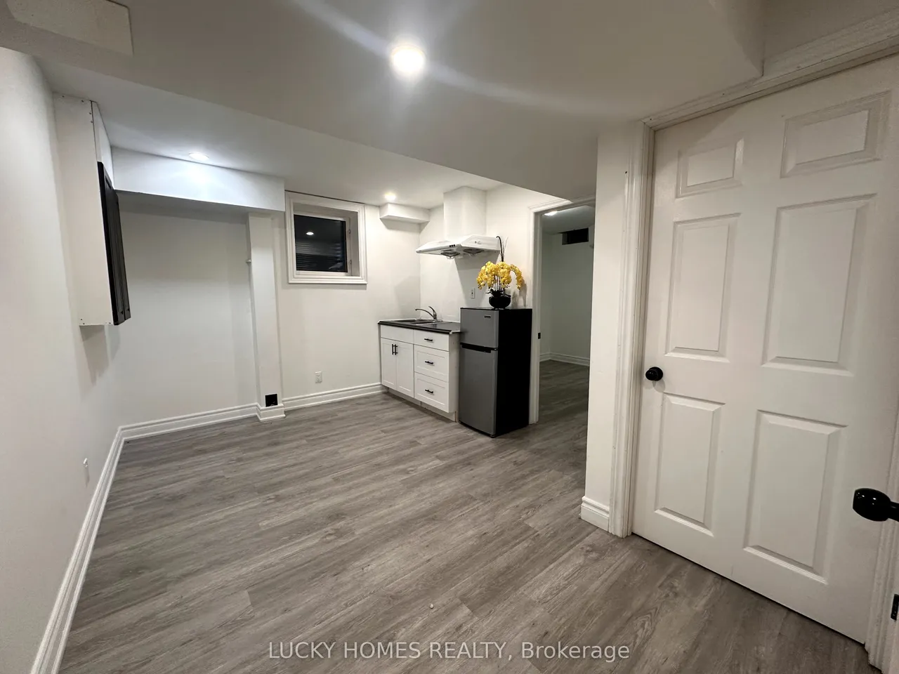 39 Laidlaw Drive — photo 17