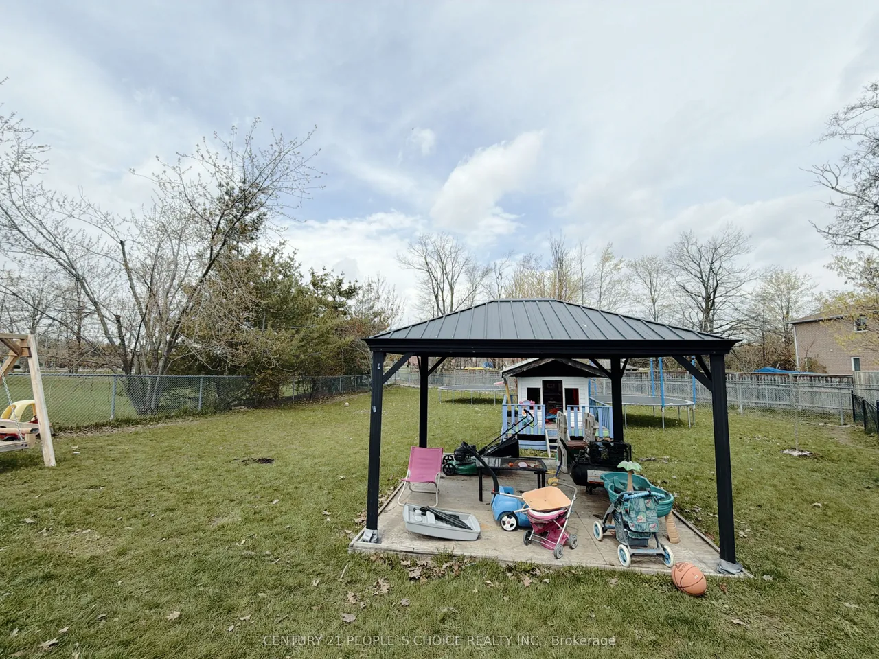 66 Michael Crescent — photo 47