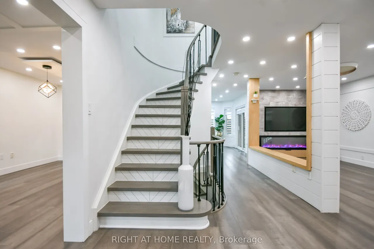 112 Birchwood Drive — photo 2