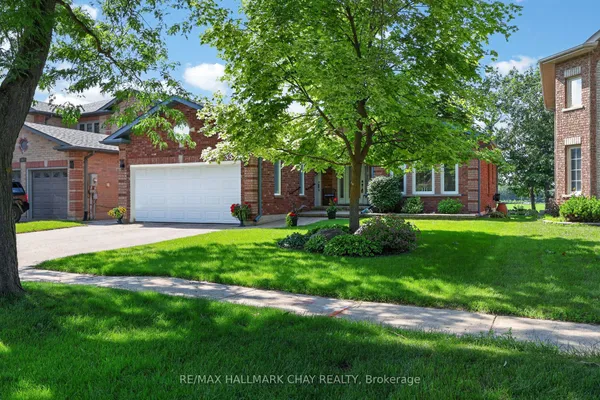 358 Livingstone Street W