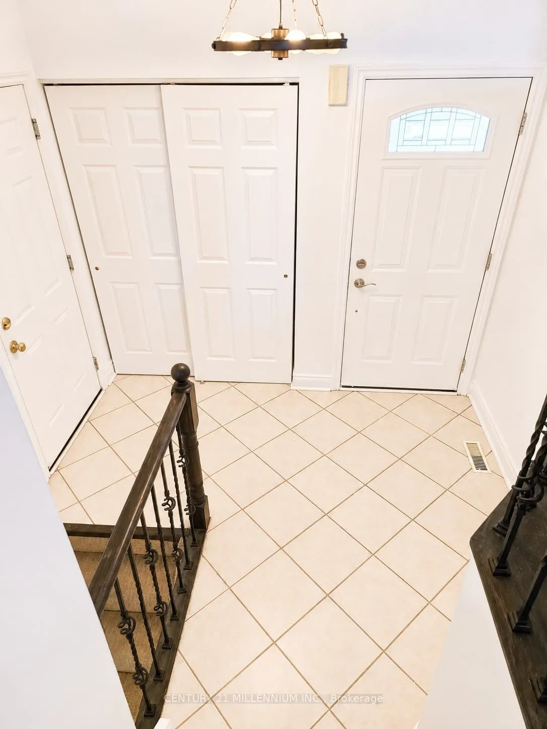 89 Masters Drive — photo 2