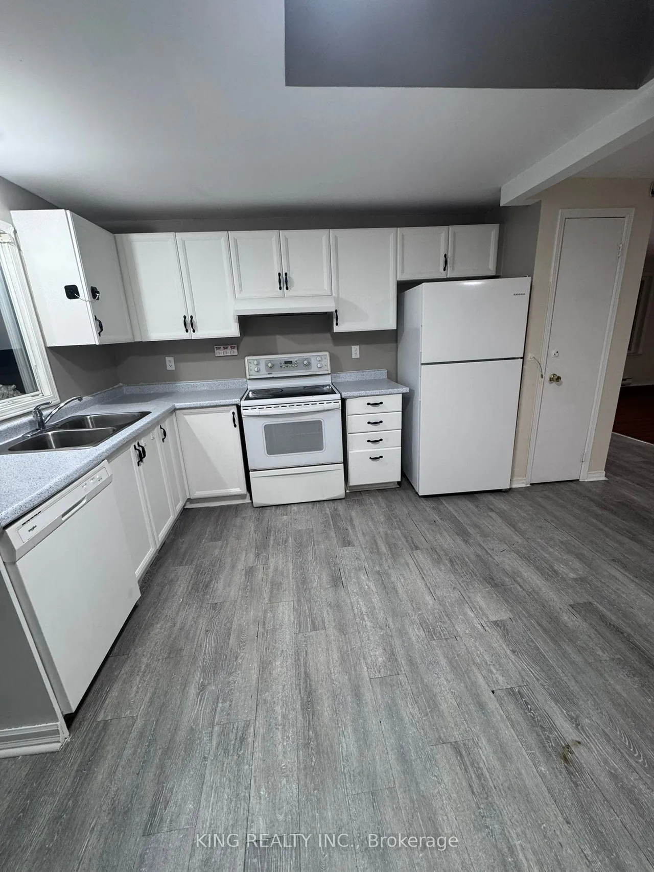 139 Hickling Trail — photo 3