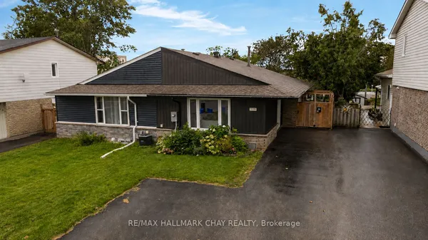 109 Daphne Crescent