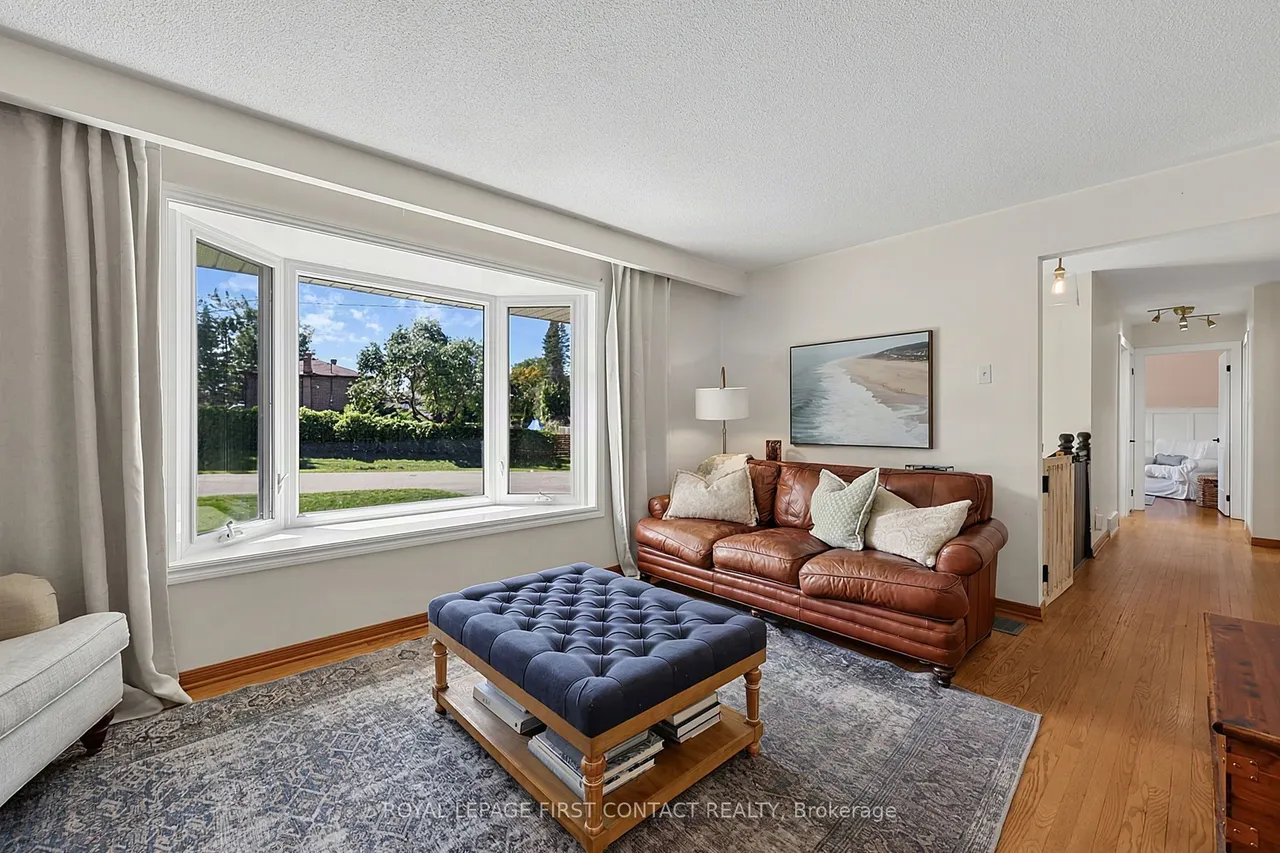 11 MacLaren Avenue — photo 3