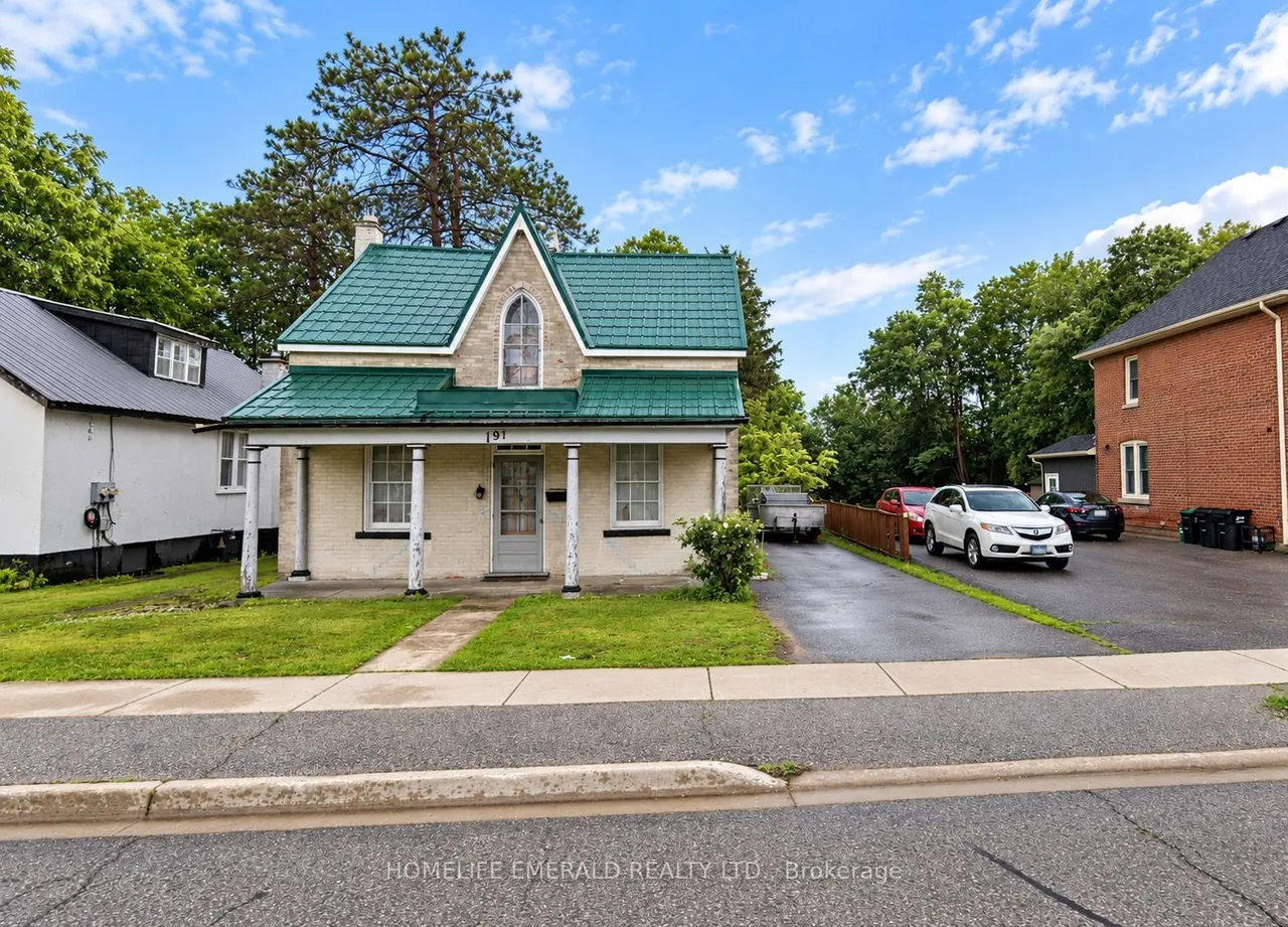 191 Dunlop Street W