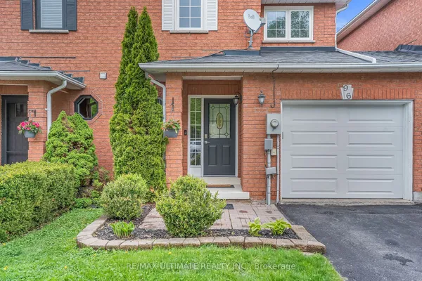 96 Bruce Crescent — photo 2