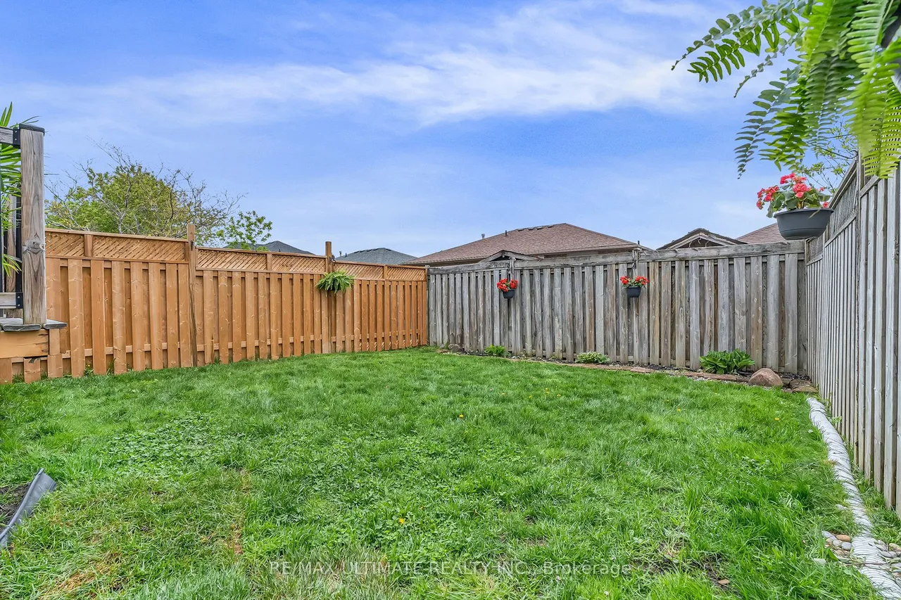 96 Bruce Crescent — photo 41