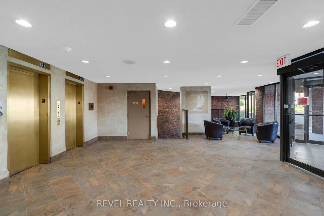 181 COLLIER Street — photo 2