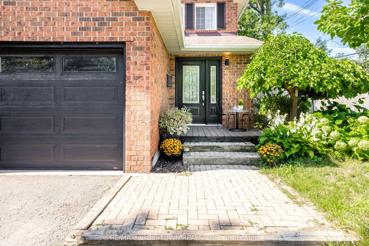 63 Oakridge Drive — photo 3