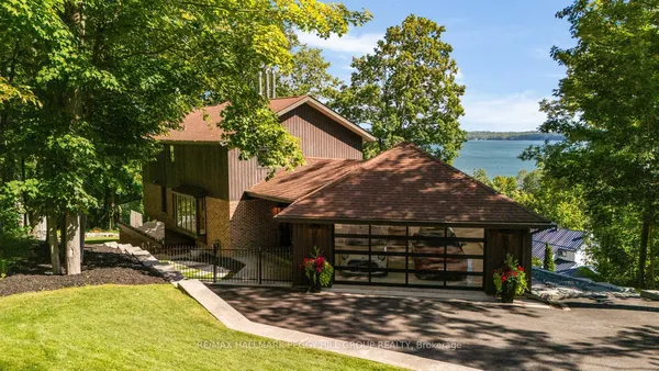 11 Crestwood Drive