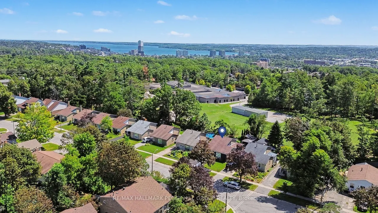 29 Shelley Lane — photo 3