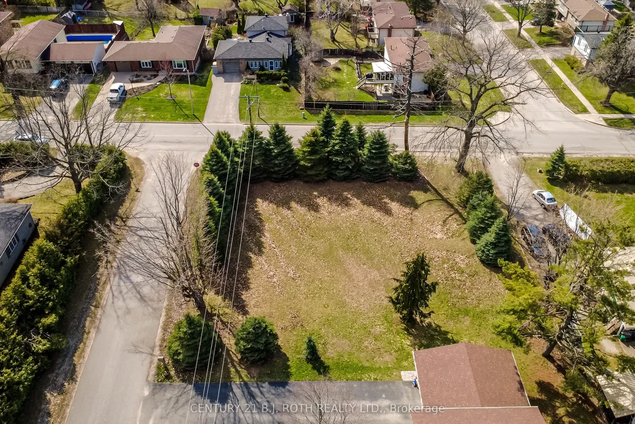 1 (part1) Baycrest Drive — photo 21