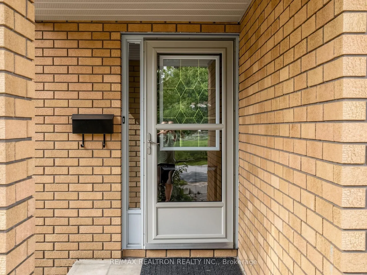 101 Chieftain Crescent — photo 2