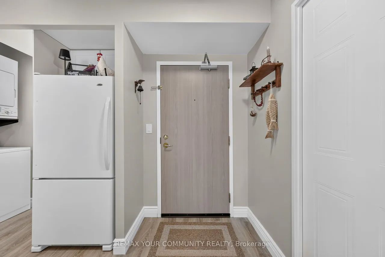 140 Dunlop Street E — photo 3