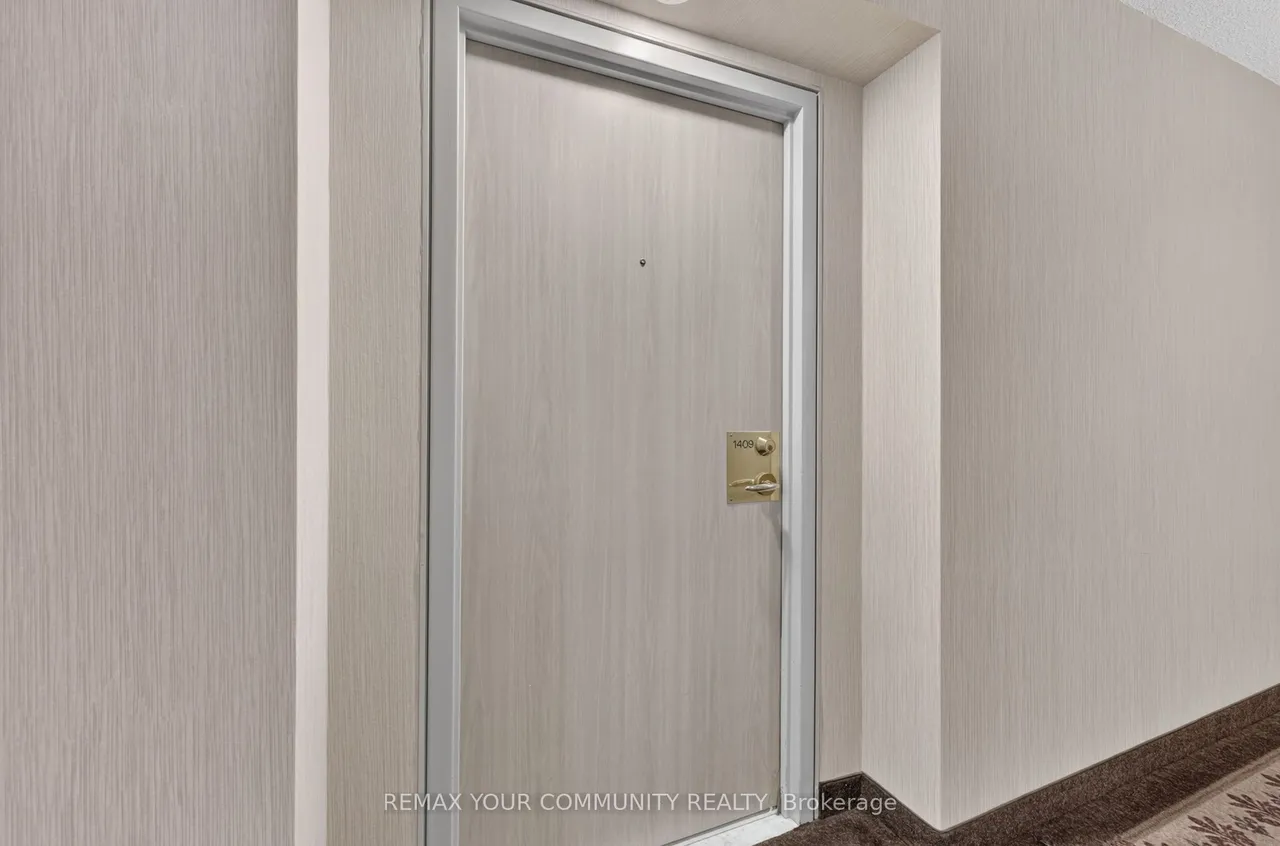 140 Dunlop Street E — photo 2