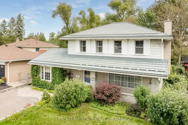 51 Davies Crescent — photo 2