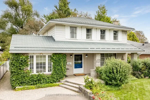 51 Davies Crescent