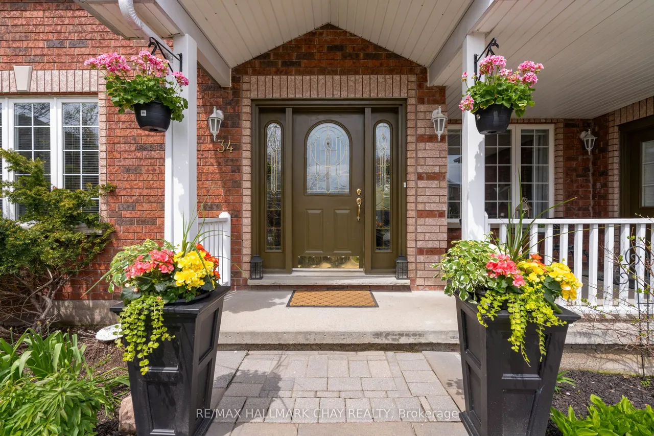 34 Crompton Drive — photo 3