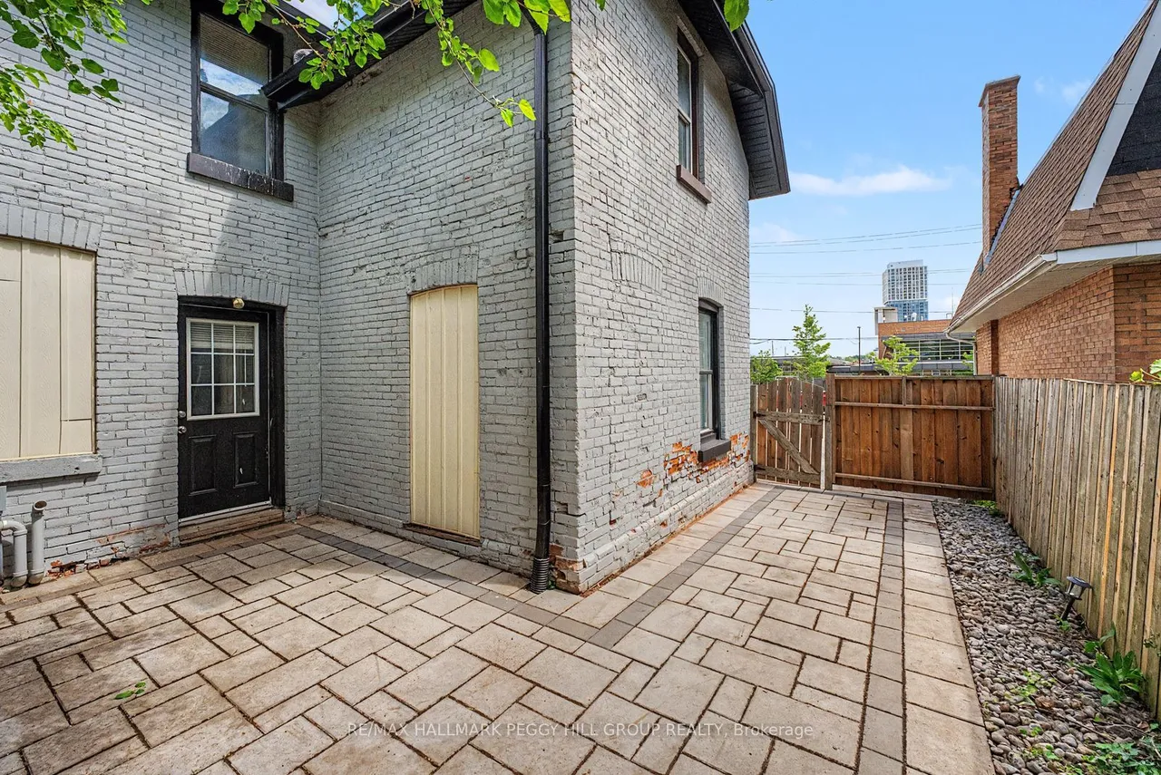 173 Dunlop Street W — photo 24