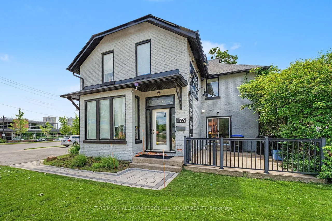 173 Dunlop Street W