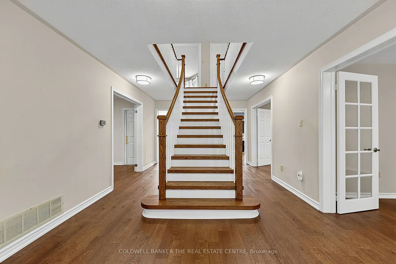 37 Falling Brook Drive — photo 3