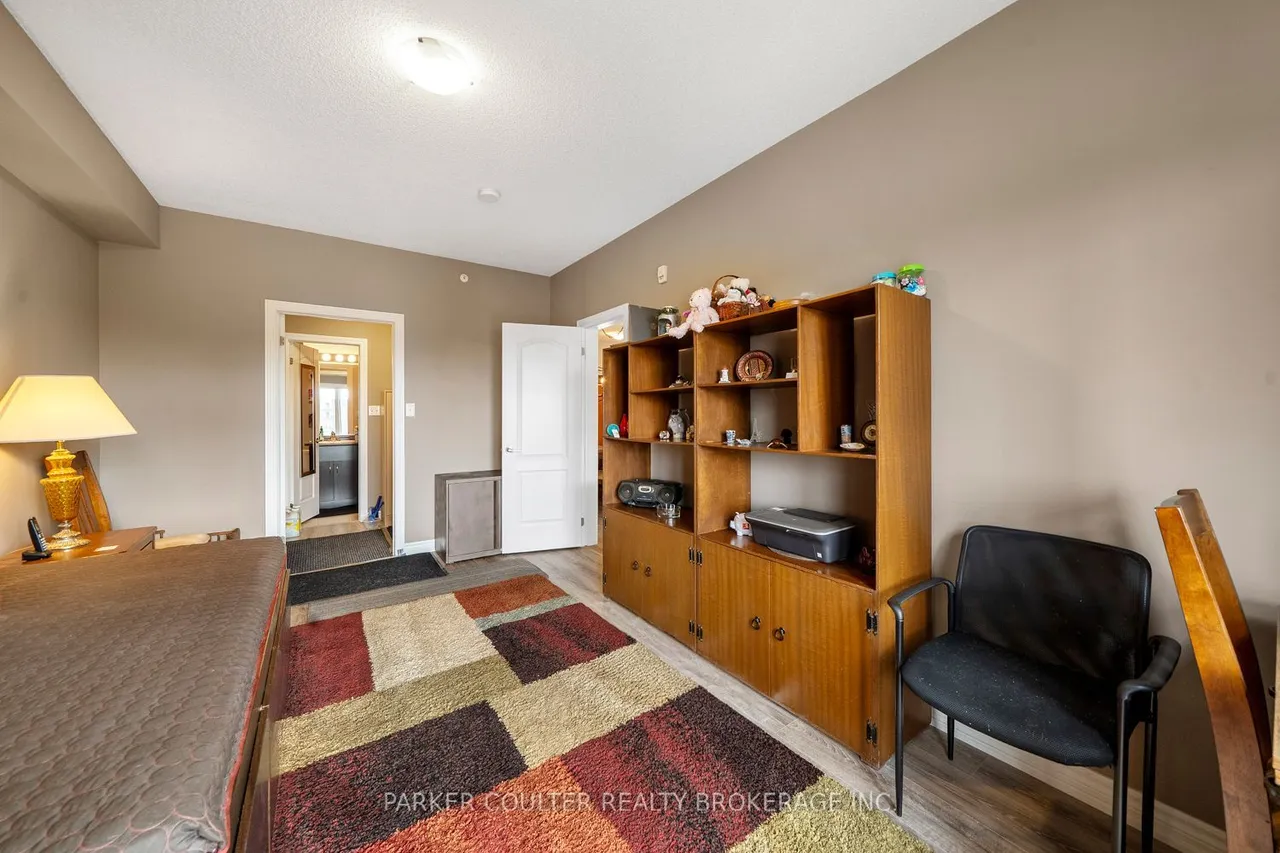 720 Yonge Street — photo 3