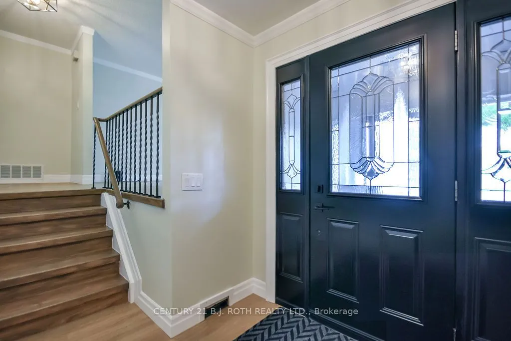 118 Marshall Street — photo 2