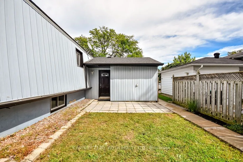 118 Marshall Street — photo 46
