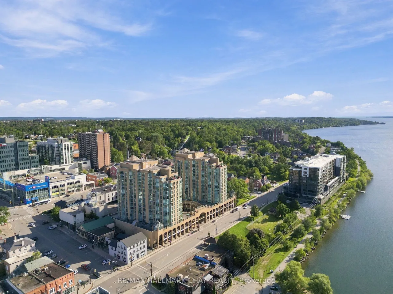 150 Dunlop Street E