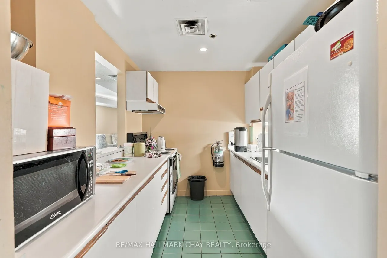 150 Dunlop Street E — photo 29