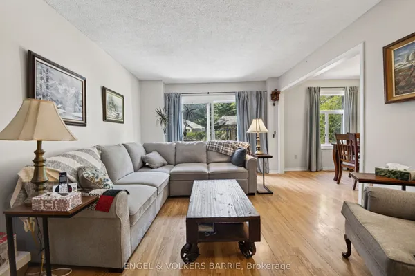 78 Wallace Drive — photo 2