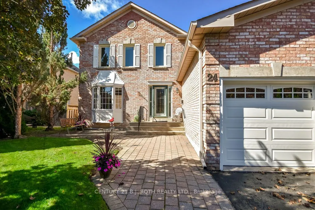 24 Grand Forest Drive — photo 3