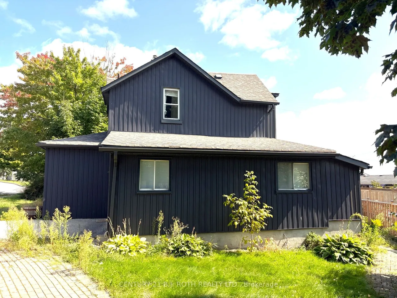 253 Dunlop Street E — photo 14