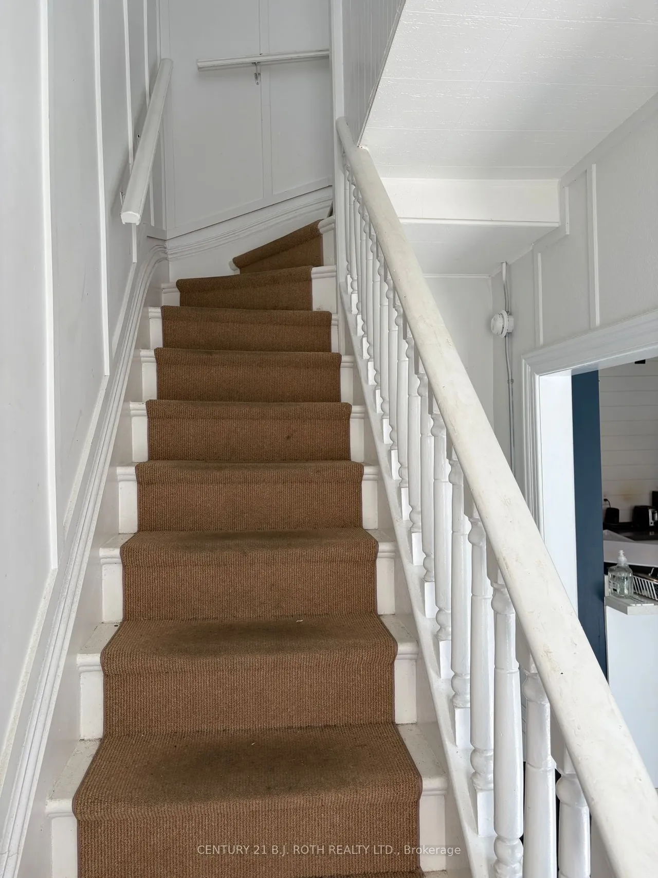 253 Dunlop Street E — photo 13