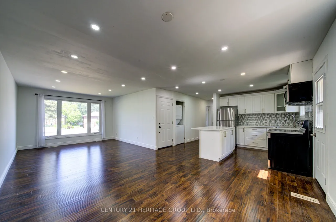 200 Ferndale Drive N — photo 3