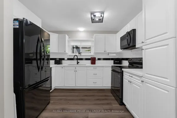 15 Wilde Place — photo 2