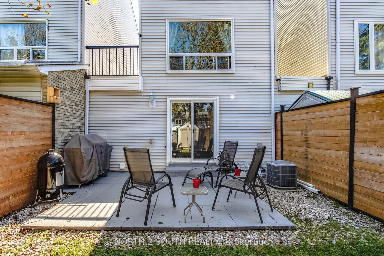 87 Scott Crescent — photo 34