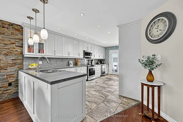76 Shalom Way — photo 2