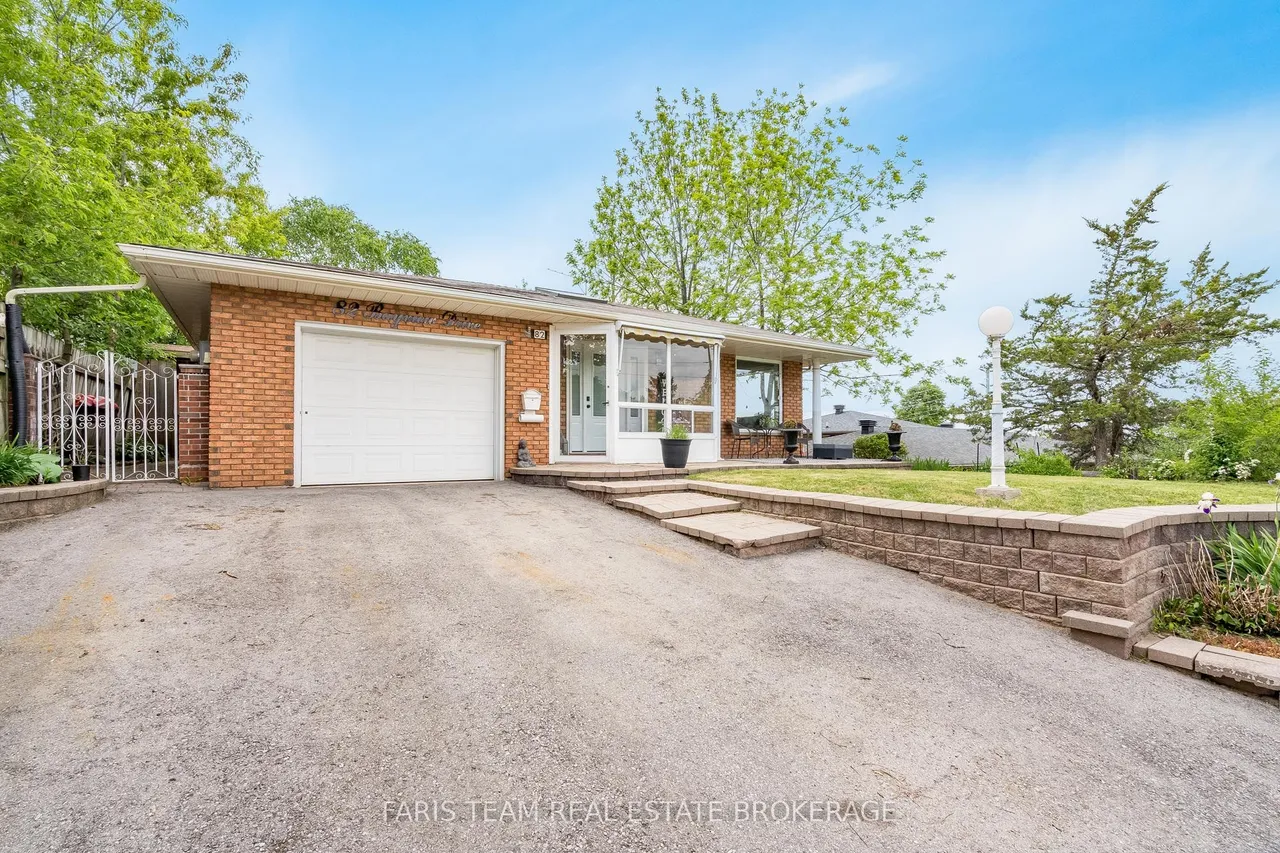82 Bayview Drive — photo 2
