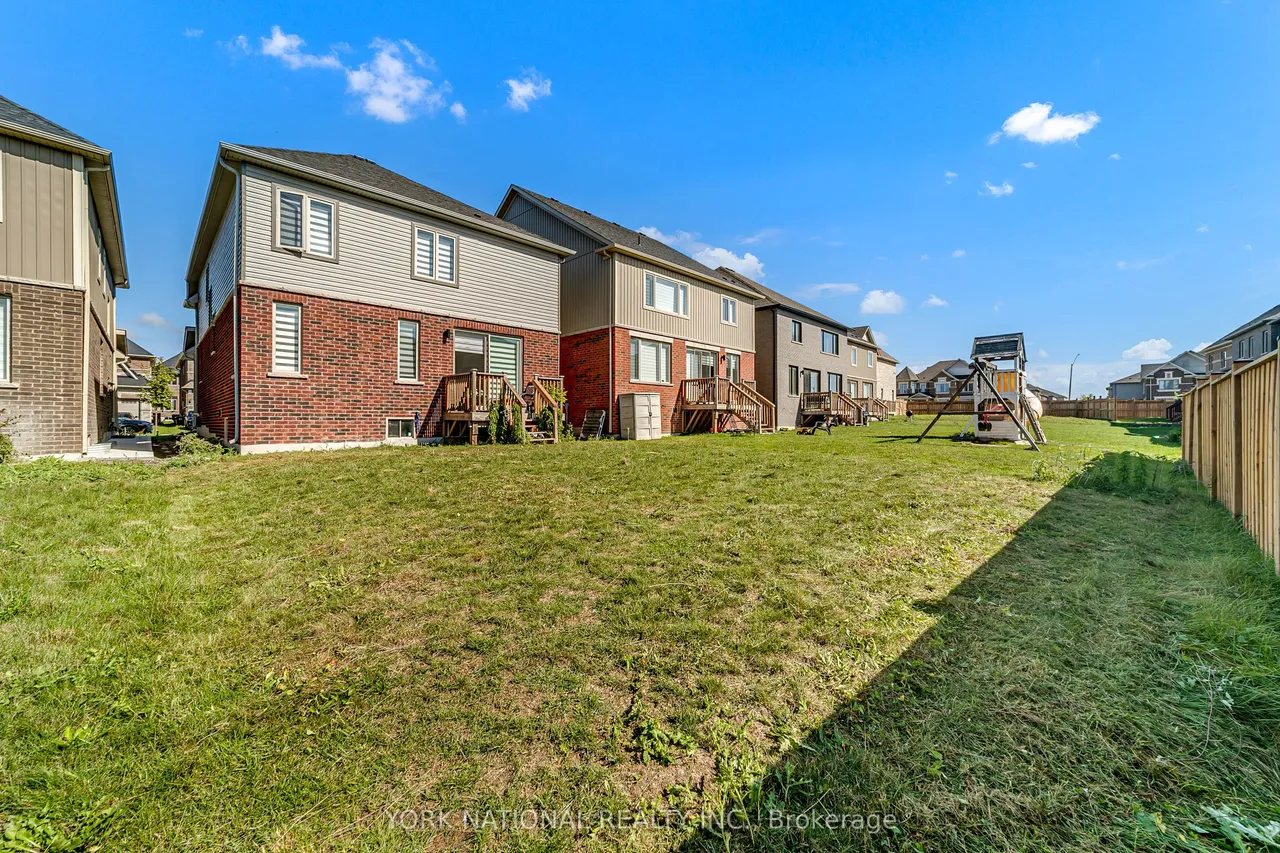 32 Copperhill Heights E — photo 46