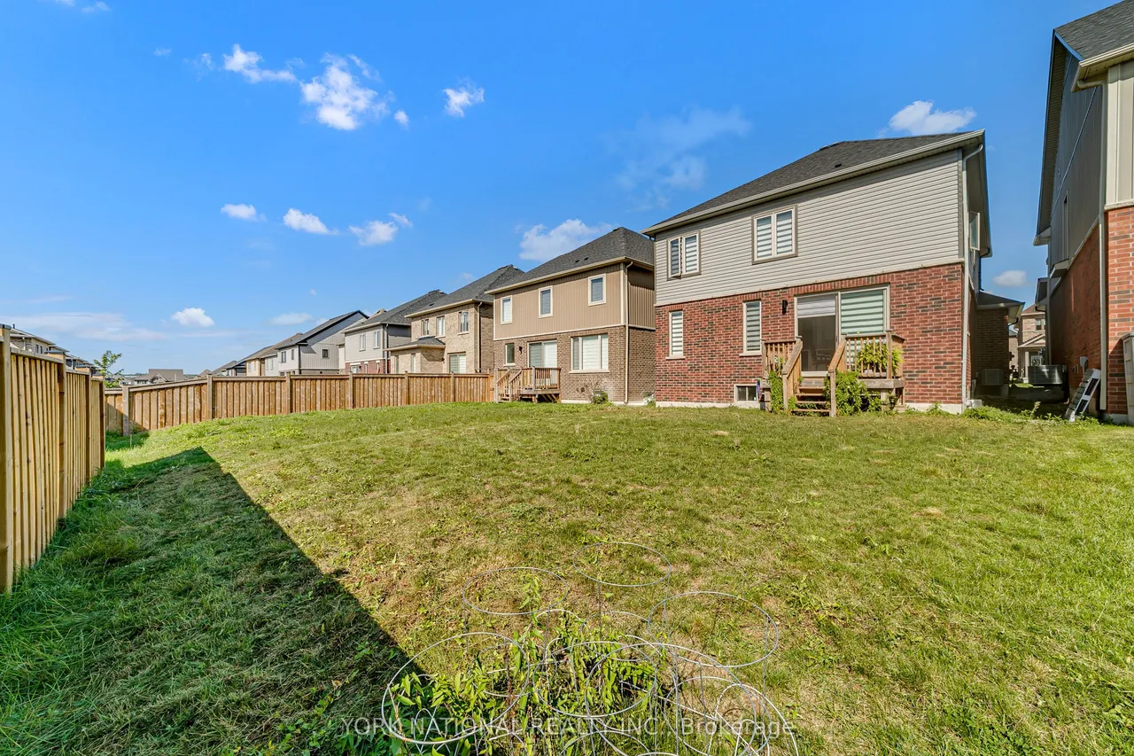 32 Copperhill Heights E — photo 47