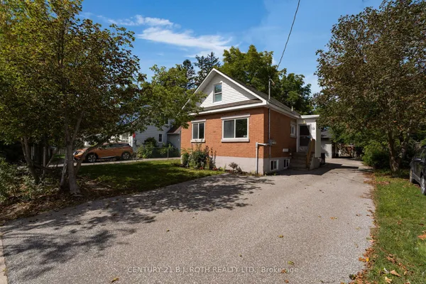 12 Dufferin Street