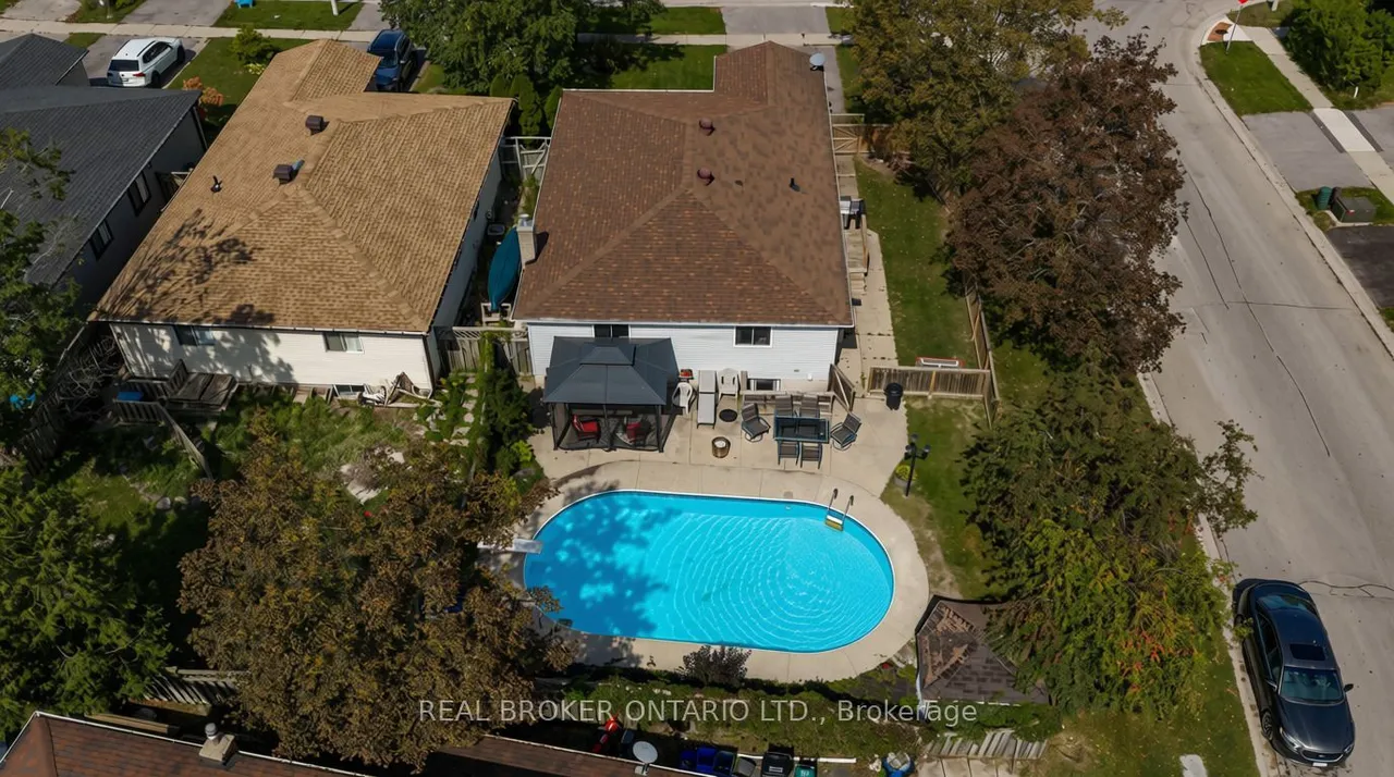 37 Hickling Trail — photo 2