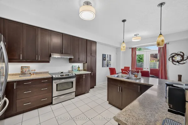 43 Graihawk Drive — photo 2